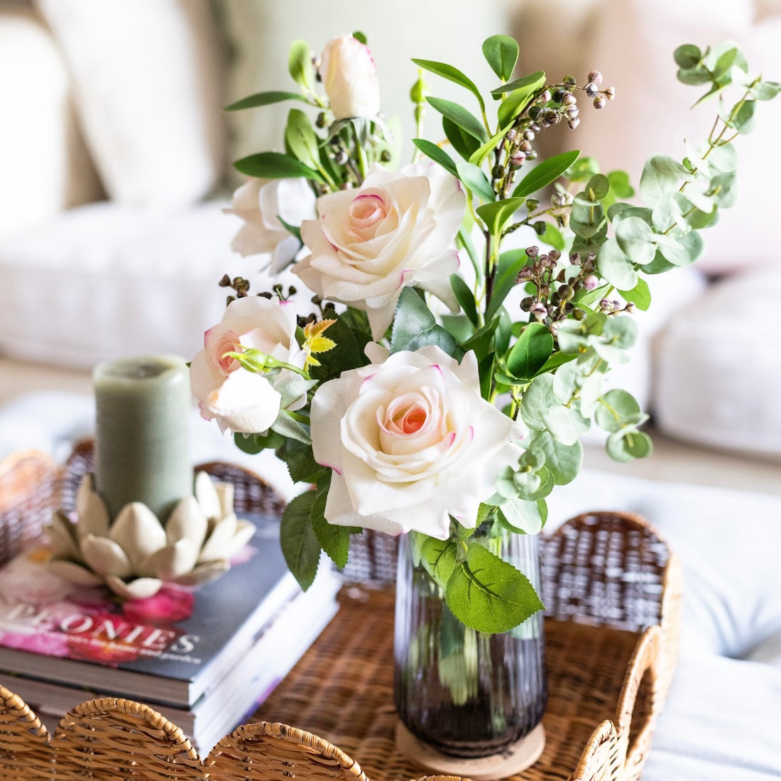 Rose and berry arrangement